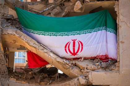 EE.UU. impone sanciones vinculadas a Irán y apunta a una supuesta "banca en la sombra"