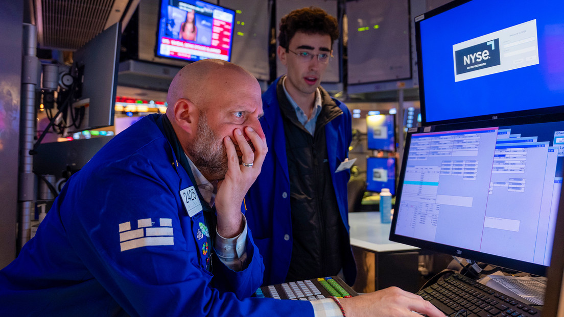 Caen los principales índices de Wall Street tras mejores datos de empleo