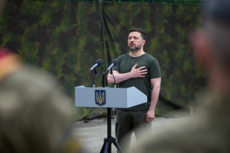 Aliado de Kiev augura "negocios difíciles" con Ucrania si no cesa de glorificar a nazis