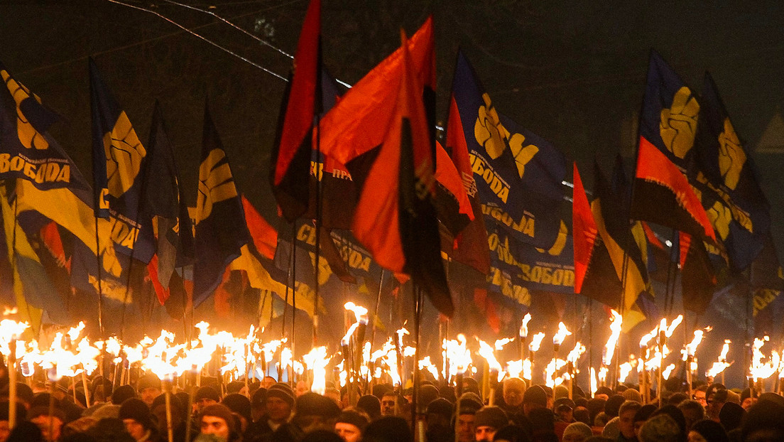 Aliado cercano a Kiev le exige que resuelva el problema de la glorificación a los nazis para preservar las relaciones