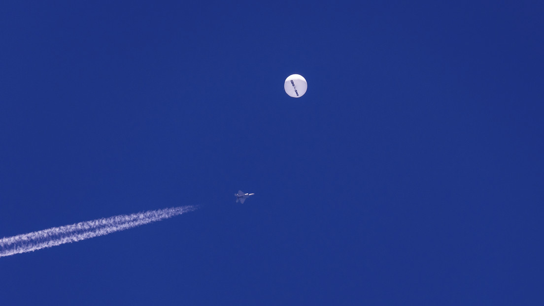De 'ovni' a globo: la historia del derribo en el cielo de EE.UU. que costó 500.000 dólares
