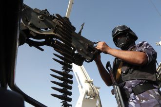 Los hutíes prohíben el paso de los barcos vinculados a Israel por el mar Rojo