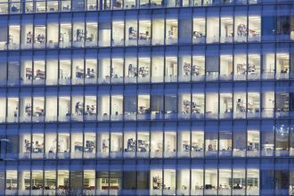 Axios: La inteligencia artificial enmascara la baja alfabetización laboral en EE.UU.