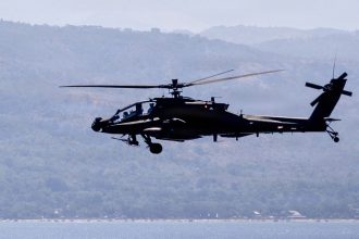 EE.UU. confirma que uno de sus helicópteros Apache se estrelló frente a las costas de Omán