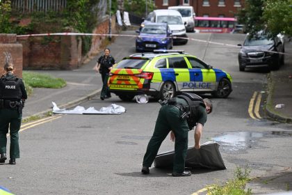 Brutal ataque en Belfast: hombre apuñala a otro en la cabeza y desata ola de volencia