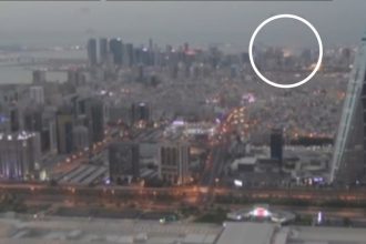 VIDEO: Supuesto momento del ataque iraní contra la base de la Quinta Flota de la Armada de EE.UU. en Baréin