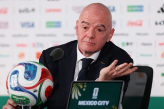 La inesperada respuesta del presidente de la FIFA al caso del árbitro somalí y el traslado de Irán