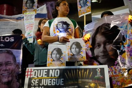 El Mundial de los que no están: el inesperado grito a las puertas de un icónico estadio en México
