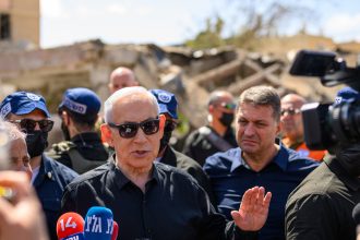 Ynet: Netanyahu afirma que Trump lo presionó para que limitara la respuesta a Irán
