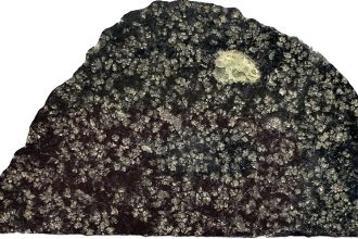 Un extraño meteorito revela la pista de un planeta perdido hace miles de millones de años