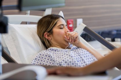 Este importante hábito de higiene personal podría reducir el riesgo de una neumonía