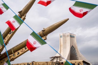 General iraní: Estamos con el dedo en el gatillo para disparar al corazón del enemigo