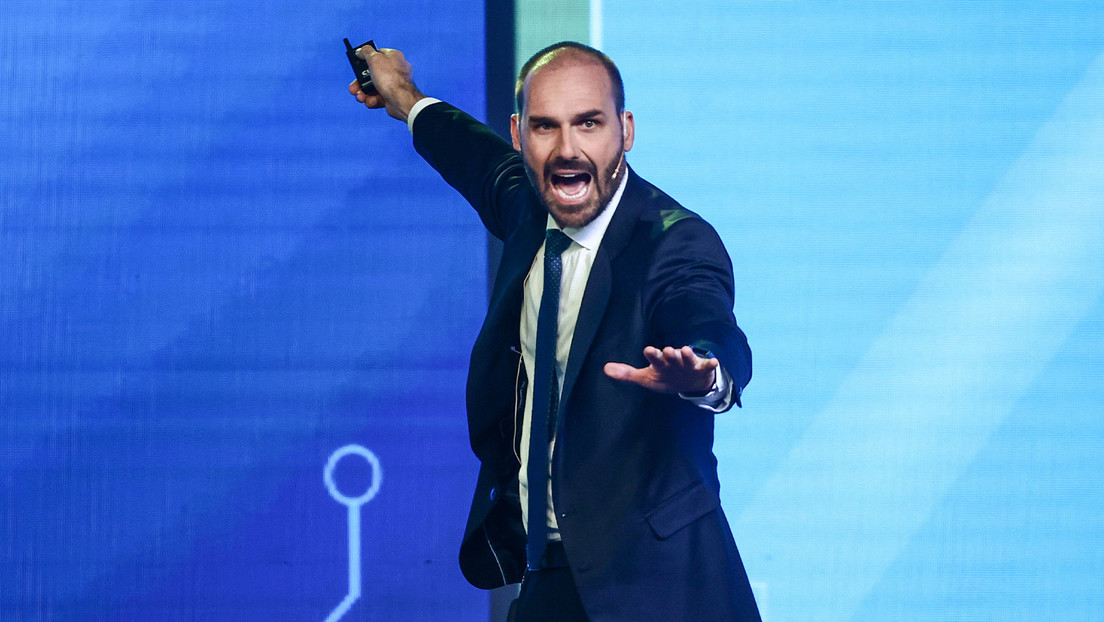 Un hijo de Bolsonaro al banquillo por coacciones al sistema de justicia desde EE.UU.