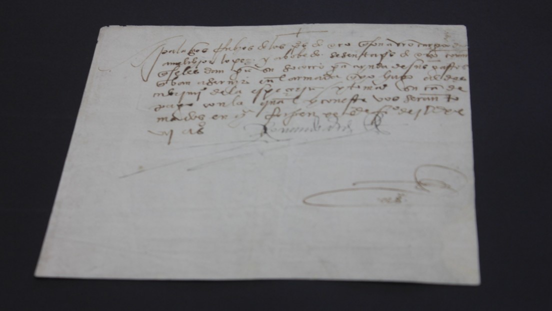México recupera un documento histórico de hace 500 años y "de valor incalculable"