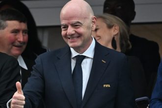 "Sé por lo que están pasando": El presidente de la FIFA visita al equipo de Irán