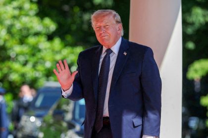 "Lo han tocado como a un violín": Exasesor de Trump cuestiona el acuerdo con Irán