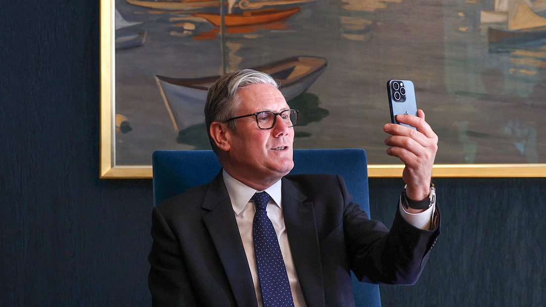 ¿Por qué Starmer prohíbe a los menores el acceso a las redes sociales?