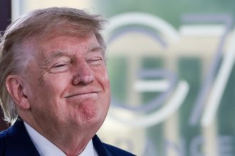VIDEO: El silencio de Trump ante una pregunta sobre apoyo a Ucrania