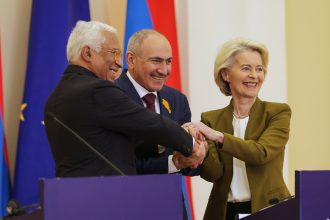 FT: La UE prepara medidas de ayuda para Armenia