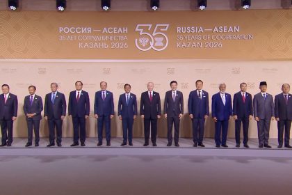 Histórica FOTO de familia en el 35.º aniversario de las relaciones Rusia-ASEAN
