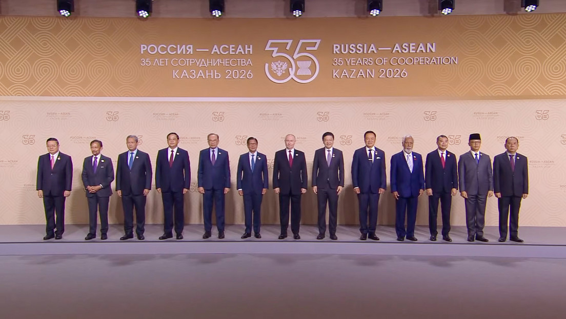 Histórica FOTO de familia en el 35.º aniversario de las relaciones Rusia-ASEAN