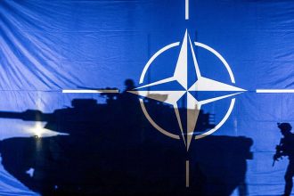 Zajárova: "La OTAN es instrumento de fuerza que Occidente usa para mantener supremacía en el mundo"