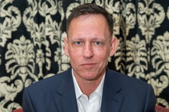 Un hackeo desnuda el club secreto de ultramillonarios liderado por Peter Thiel