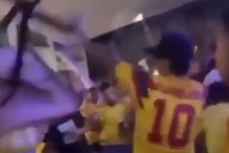 VIDEO: Trifulca por diferencias políticas se desata en bar tras victoria de Colombia en el Mundial