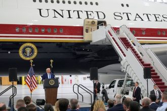 Trump: "El F-47 está en fase de construcción ahora mismo"