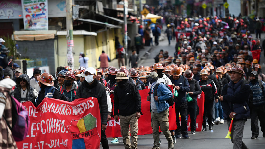 Gobierno de Bolivia y Central Obrera firman acuerdo para poner fin a las protestas