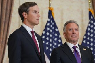 Vance anuncia que Witkoff y Kushner ya llegaron a Suiza para negociar con Irán