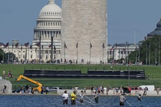 "¡Años de cárcel!": Trump comenta detenciones por presunto vandalismo en estanque del monumento a Lincoln