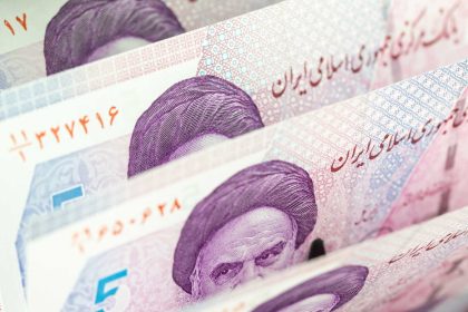 Axios revela lo que EE.UU. podría exigir a cambio de devolverle parte de los activos a Irán