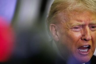 "Cobardes corruptos": Trump arremete contra NYT por críticas a su guerra con Irán