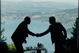 Axios: Todas las partes de las negociaciones en Suiza están "satisfechas" con su desarrollo