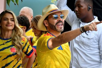 "Respeten la voluntad del pueblo colombiano": Abelardo de la Espriella se dirige a Petro y Cepeda