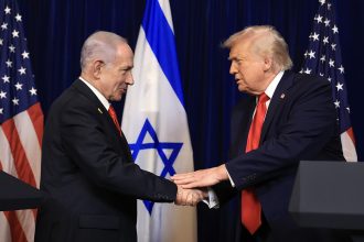 Ministro israelí: "Espero que Netanyahu sea firme con el presidente Trump"