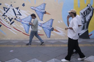Cómo Irán aprendió a dejar de preocuparse y a convivir con la guerra
