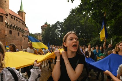 Polonia comienza a cerrar la puerta de entrada al 'paraíso europeo' para ucranianos