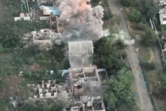 VIDEO: Artilleros y drones rusos desalojan al enemigo en la estratégica Konstantínovka