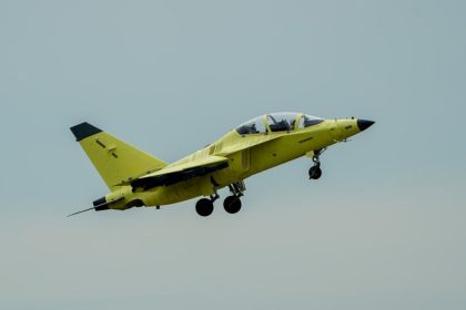 El modernizado avión ruso Yak-130M completa con éxito su vuelo inaugural (FOTOS, VIDEO)