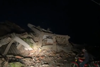 Destrucción y sirenas: así es la situación en La Guaira, zona de desastre en Venezuela