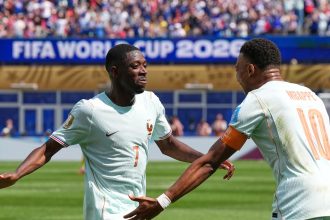 Francia golea a Noruega con 'hat trick' de Dembélé