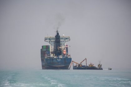 País del Golfo advierte que no hay vuelta atrás en Ormuz y planea cobrar peaje