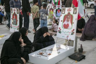 Detalle que apunta a EE.UU. en el ataque mortal a la escuela de niñas en Irán