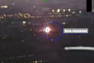 VIDEO: Rusia ataca una planta de fabricación de productos petrolíferos utilizada por el Ejército de Kiev