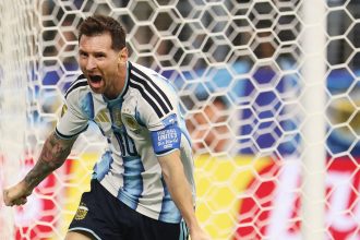 Argentina pone la directa y golea a Jordania