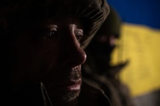 Un regimiento ucraniano amenaza a periodistas tras un informe sobre muertes en su campo de entrenamiento