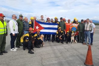 Cuba envía rescatistas a Venezuela para ayudar en la búsqueda de sobrevivientes de los terremotos