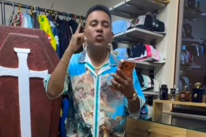 'El Cangri del Callao': El hombre que pone a 'perrear' funerales para sacar sonrisas a la muerte
